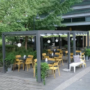 restaurant patio pergola