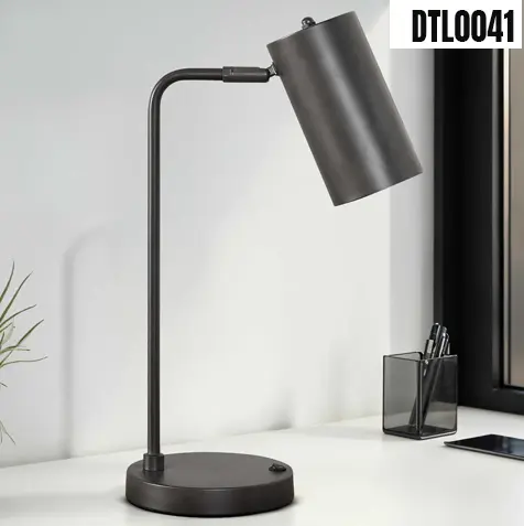 Midnight 18″ USB Desk Lamp